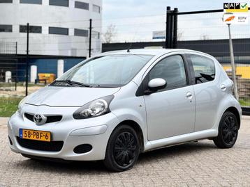 Toyota Aygo 1.0-12V Comfort Navigator/BJ2011/NAVI/ELEKRAMEN/ beschikbaar voor biedingen