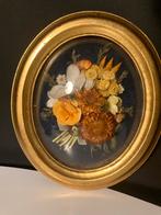 Antiek frans schilderijtje met bol glas en droog bloemen, Antiek en Kunst, Ophalen of Verzenden