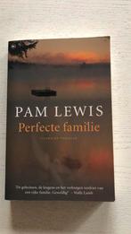 P. Lewis - Perfecte familie, P. Lewis, Ophalen of Verzenden, Zo goed als nieuw