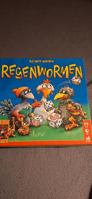 Regenwormen dobbelspel beschikbaar voor biedingen