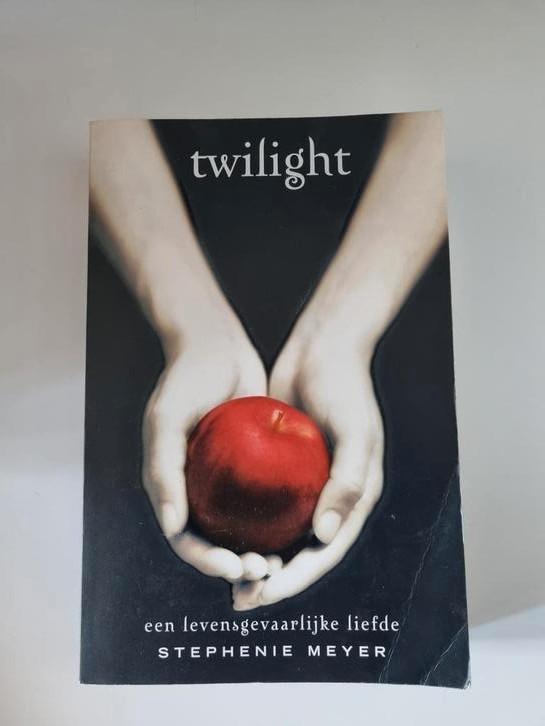 Twilight - Stephenie Meyer (Nederlands), Boeken, Romans, Gelezen, Nederland, Ophalen of Verzenden