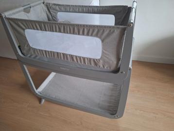 SnüzPod 4 wieg inclusief 7 lakens (co-sleeper) beschikbaar voor biedingen
