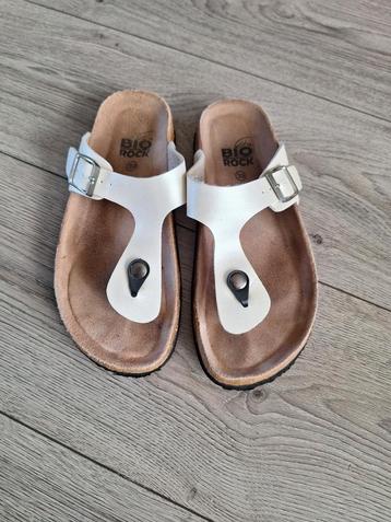 Beige Bio Rock slippers maat 39 – goede staat beschikbaar voor biedingen