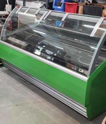 Ijsvitrine beschikbaar voor biedingen