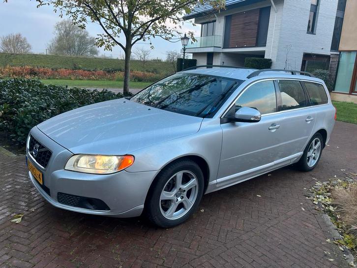 Volvo V70 2.0 T AUT 2010 Grijs, Auto's, Volvo, Particulier, V70, ABS, Airconditioning, Boordcomputer, Centrale vergrendeling, Climate control