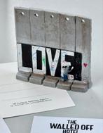 BANKSY the Walled Off Hotel - LOVE - Original Zeldzaam + bon, Pop, Beeldje of Miniatuur, Nieuw, Ophalen of Verzenden, A