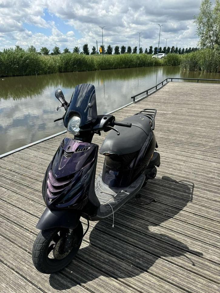 Piaggio Zip 2011 – Project / Opknapper, Fietsen en Brommers, Scooters | Piaggio, Zo goed als nieuw, Zip, Benzine, Ophalen of Verzenden