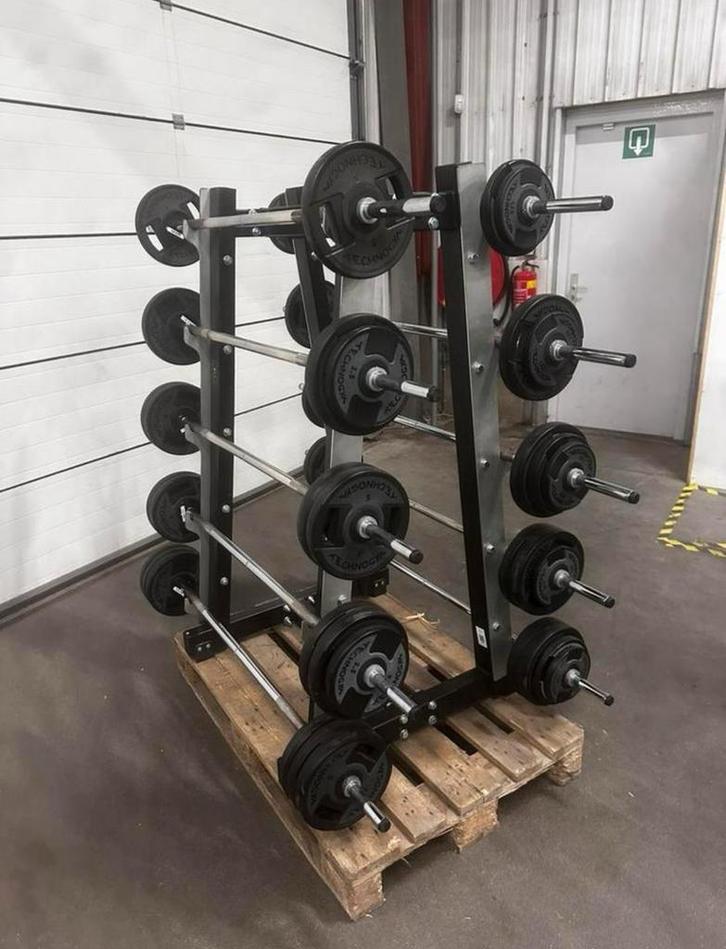 Technogym Vasts Rechte Halterstangen 15kg t/m 37,5kg + Rek, Sport en Fitness, Fitnessmaterialen, Gebruikt, Halterstangen, Ophalen