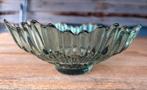Vintage Scandinavische glazen schaal van groen glas, Ophalen of Verzenden