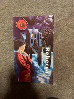 Rebecca - Daphne du Maurier - Young Blackbirds, Ophalen of Verzenden, Gelezen, Nederland