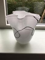 Zakdoek vaas Handkerchief vase design vaas wit met glasdraad, Antiek en Kunst, Ophalen of Verzenden