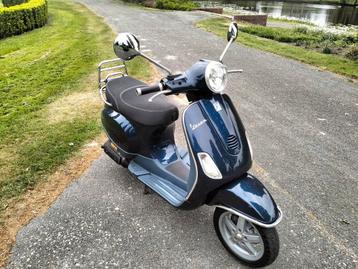 Vespa lx 50 bj 2007 kleur blauw nieuwstaat  beschikbaar voor biedingen