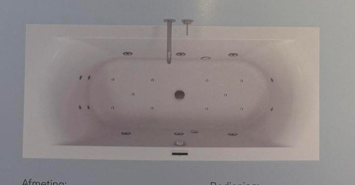 Gezocht: whirlpool/bubbelbad, Huis en Inrichting, Badkamer | Complete badkamers, Zo goed als nieuw, Ophalen