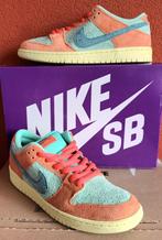 SB DUNK LOW "NOISE AQUA" (2023) - maat 44 - nieuw in doos!, Overige kleuren, Nike SB Dunk Low, Nieuw, Ophalen of Verzenden
