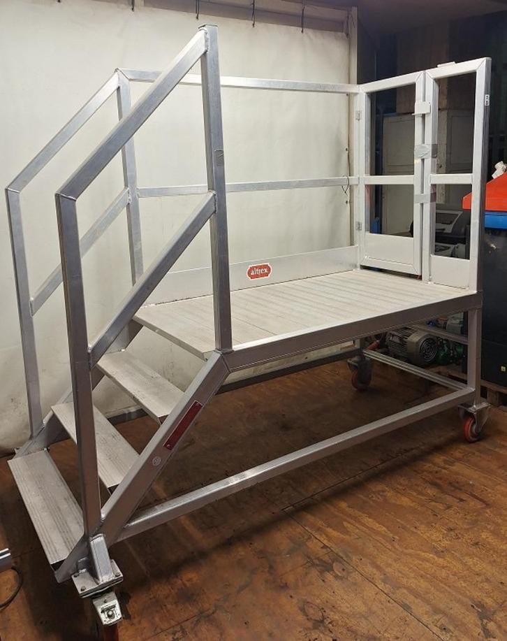 Altrex Werkplateau, Doe-het-zelf en Verbouw, Ladders en Trappen, Zo goed als nieuw, Minder dan 2 meter, Ophalen