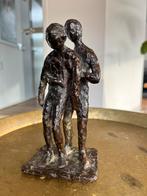 bronzen beeldje van een omhelzend paar, Ophalen