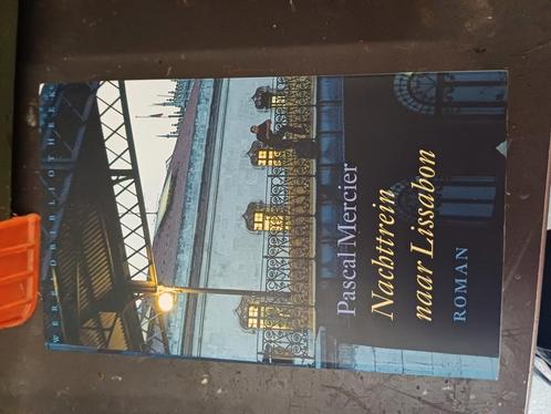Pascal Mercier - Nachttrein naar Lissabon, Boeken, Literatuur, Zo goed als nieuw, Nederland, Ophalen of Verzenden