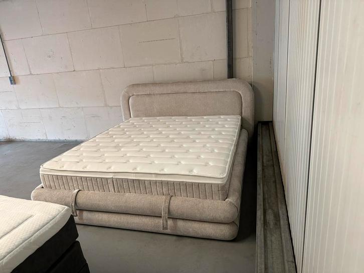 Boxspring 180x200 Teddy Taupe met Opbergruimte, Huis en Inrichting, Slaapkamer | Bedden, Nieuw, Tweepersoons, 180 cm, 200 cm, Stof