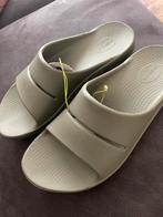 Slippers heren van het merk Oofos maat 46, Slippers, Overige kleuren, Nieuw, Ophalen of Verzenden