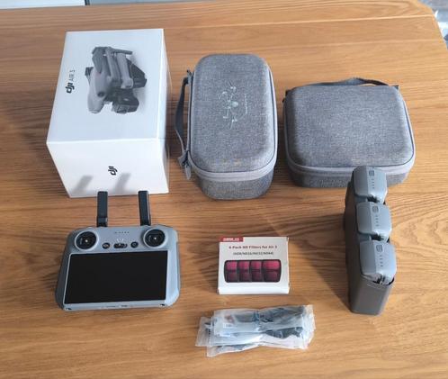 DJI Air 3 Fly More Combo met DJI RC2  Nieuw in gesealde doos, Audio, Tv en Foto, Drones, Nieuw, Drone met camera, Ophalen of Verzenden