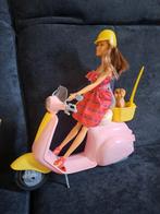 Barbie met scooter, Ophalen of Verzenden, Barbie