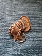 Afrikaanse broche vrouw met hoofdtooi., Sieraden, Tassen en Uiterlijk, Broches, Ophalen of Verzenden, Zilver, Overige materialen