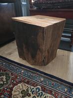 Blok hout , stuk oude aanmeerpaal. Leuk als pilaar of zuil., Ophalen of Verzenden