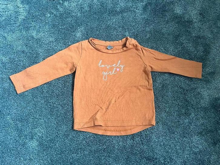 Bruin shirtje maat 62, Kinderen en Baby's, Babykleding | Maat 62, Zo goed als nieuw, Meisje, Shirtje of Longsleeve, Ophalen of Verzenden