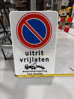 Verkeersbord uitrit vrijlaten + parkeer verbod + wegslepen, Ophalen of Verzenden