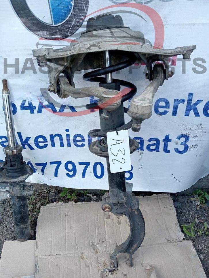 Schokdemper links-voor van een Audi A4, Auto-onderdelen, Ophanging en Onderstel, Audi, Gebruikt, Ophalen of Verzenden