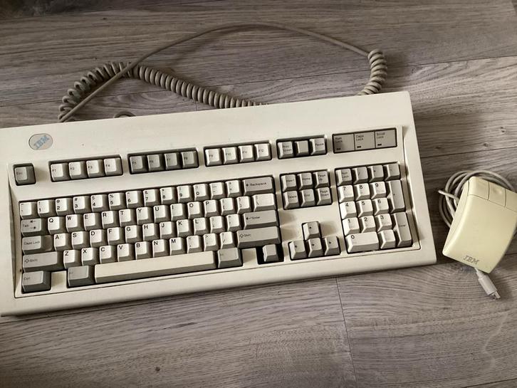 Retro IBM Toetsenbord (1985) & Muis - Klassieker! Va 25€, Computers en Software, Toetsenborden, Gebruikt, Qwerty, Bedraad, Toetsenbord en muis-set