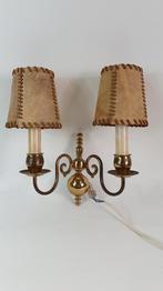 Antieke lamp, messing met 2 spekkapjes. Wandlamp. 3A6, Antiek en Kunst, Ophalen of Verzenden