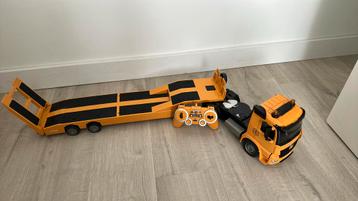 Eletrisch bestuurbare truck met verlichting en geluid beschikbaar voor biedingen