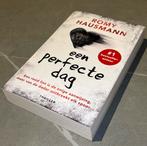 Romy Hausmann - Een perfecte dag, Boeken, Ophalen of Verzenden, Nieuw, Romy Hausmann