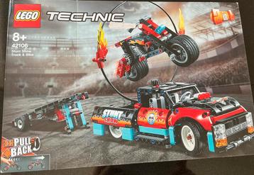 Lego technic set 42106 stuntshow truck and bike ongeopend beschikbaar voor biedingen