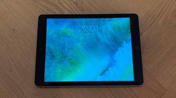 Apple iPad 5e generatie 2017 32GB silver beschikbaar voor biedingen
