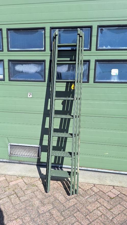 ladder schuifladder 3 x 8 spots  werhoogte ca 8 meter, Doe-het-zelf en Verbouw, Ladders en Trappen, Gebruikt, Ladder, 4 meter of meer