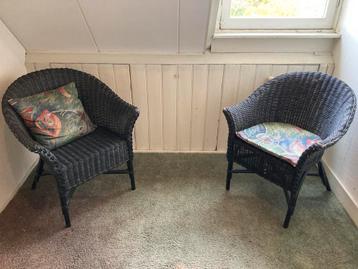 Zwarte Rotan Stoelen Set beschikbaar voor biedingen