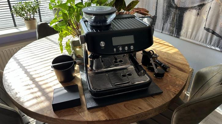 Sage Barista Pro + Barista Essentials accessoires, Witgoed en Apparatuur, Koffiezetapparaten, Gebruikt, Gemalen koffie, Koffiebonen