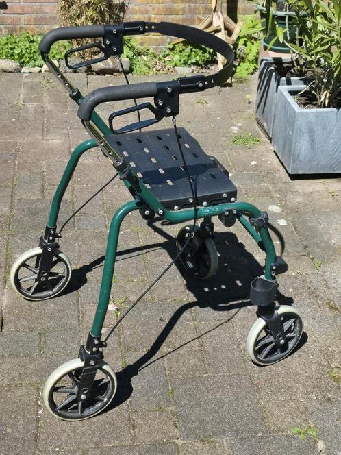 Stevige rollator met rugleuning, Diversen, Rollators, Zo goed als nieuw, Ophalen