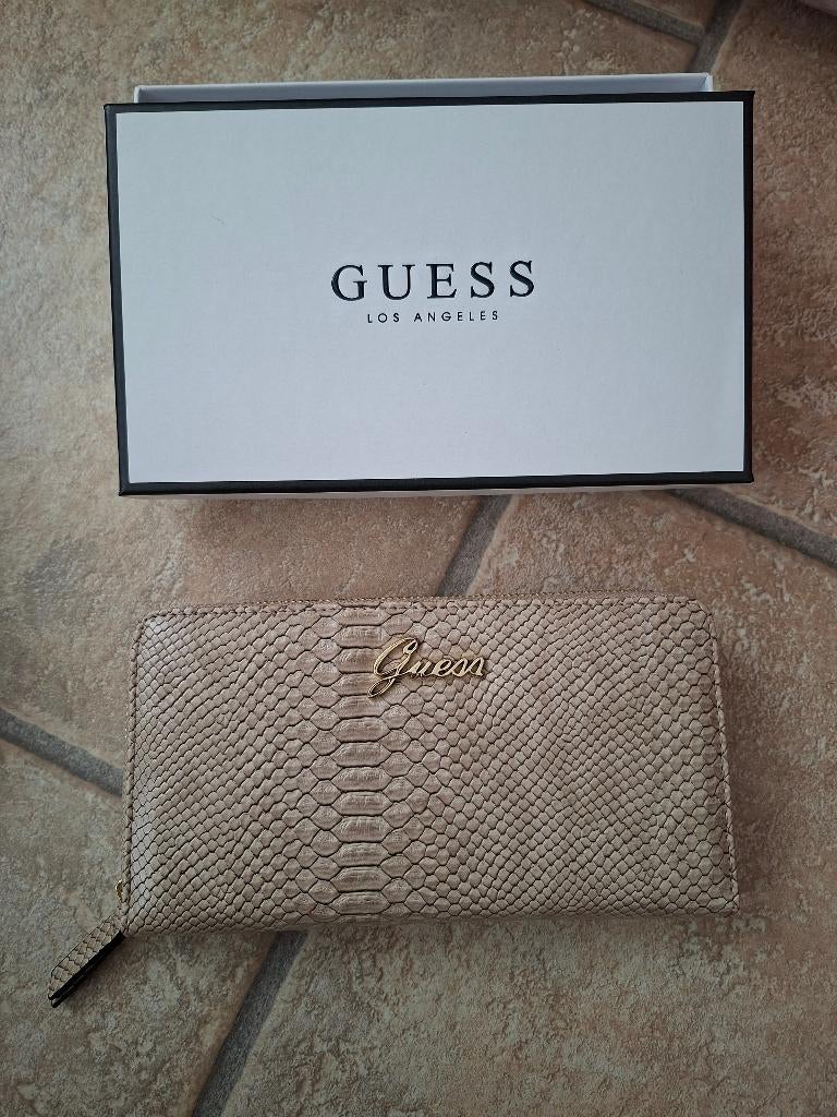 NIEUWE Guess portemonnee beige met goud en met doosje, Ophalen of Verzenden, Nieuw, Beige, Guess
