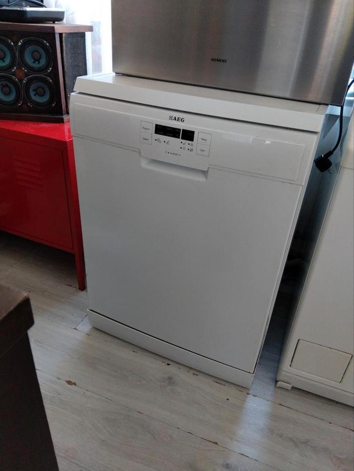 AEG Goed werkende Vrijstaande Vaatwasser, Witgoed en Apparatuur, Vaatwasmachines, Zo goed als nieuw, Vrijstaand, 85 tot 90 cm