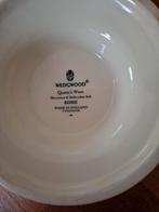 Wedgewood schaal Edme. Doorsnee 20 cm. Met zij ornament, Antiek en Kunst, Ophalen of Verzenden