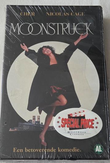 Cher Moonstruck Sealed VHS Comedy beschikbaar voor biedingen