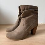 Taupe enkellaarsjes, Bruin, Lage of Enkellaarzen, Ophalen of Verzenden, Zo goed als nieuw