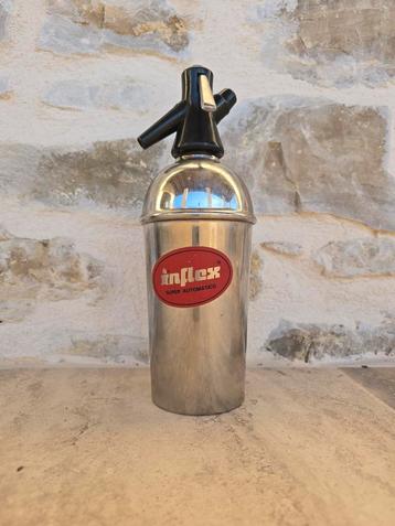 Prachtige antieke Chrome Inflex spuitwaterfles in topstaat beschikbaar voor biedingen