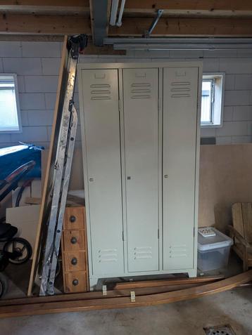 Lockerkast kleur mint groen beschikbaar voor biedingen