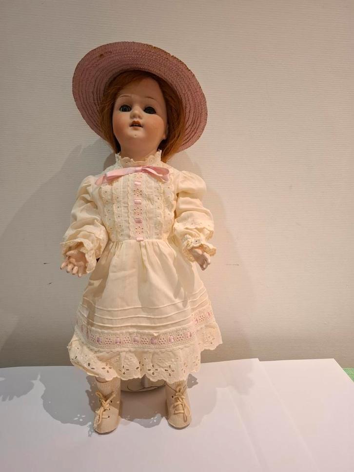 Antieke Pop, ca 1915. Merk: Heubach-Koppelsdorf 250, Antiek en Kunst, Antiek | Speelgoed, Ophalen of Verzenden