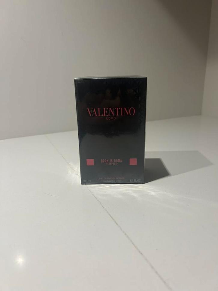 Valentino Uomo Born in Roma, Sieraden, Tassen en Uiterlijk, Uiterlijk | Parfum, Nieuw, Ophalen of Verzenden