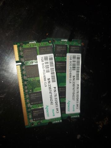 2x Apacer 1GB DDR2 SODIMM PC2-5300 Laptop Geheugen beschikbaar voor biedingen